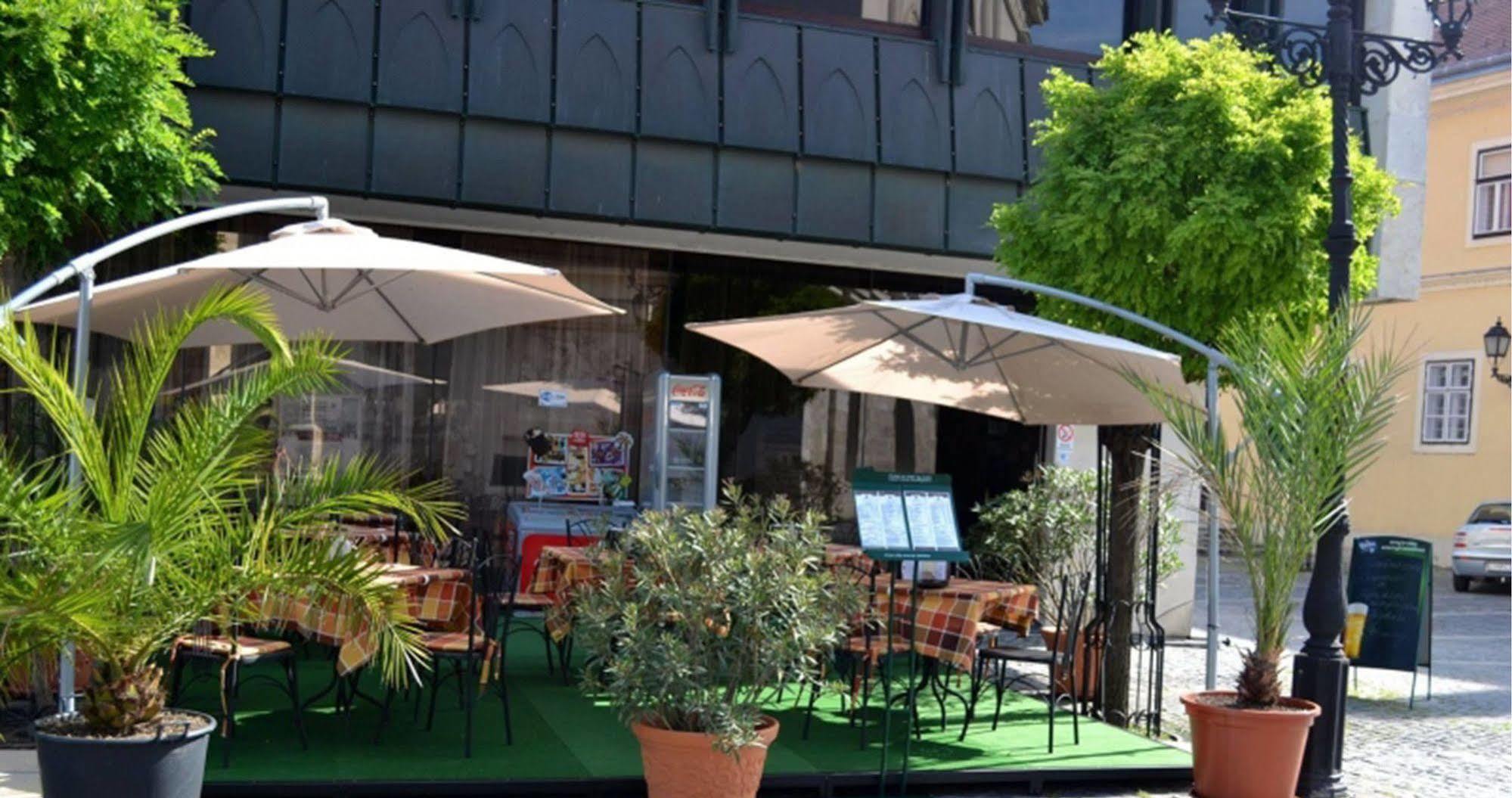 Hotel Konferencia Győr Exterior foto